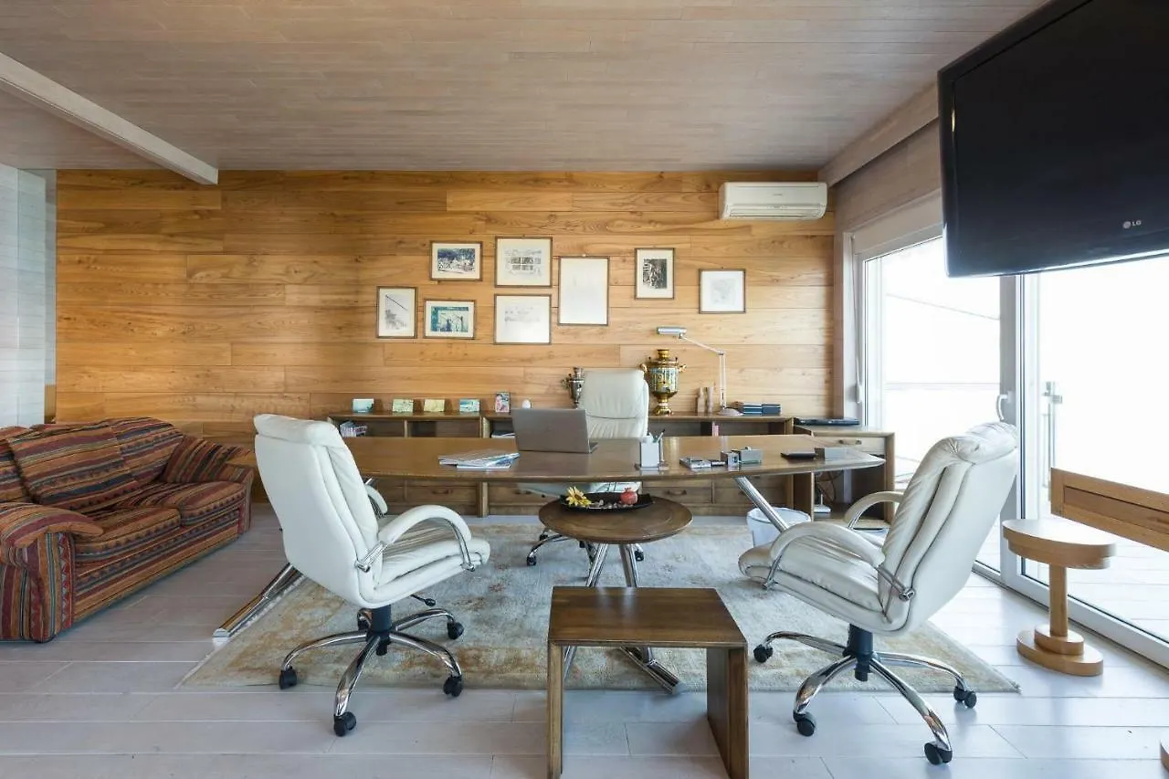 Designer'S Apartment Peraia